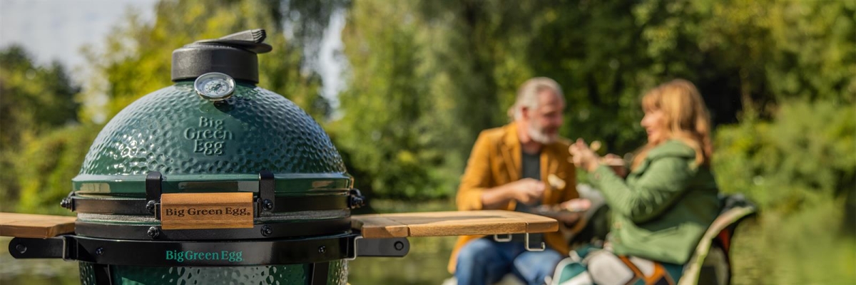 Die Größe des Big Green Egg MiniMax wirkt auf...